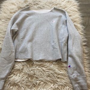 Cropped Champion UO Reverse Weave Sweatshirt